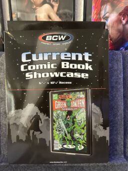 BCW - COMIC BOOK SHOWCASE CURRENT (NET) - Book Not Included